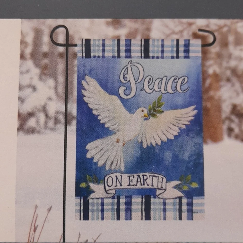 NWT holiday garden flag - Picture 2 of 2